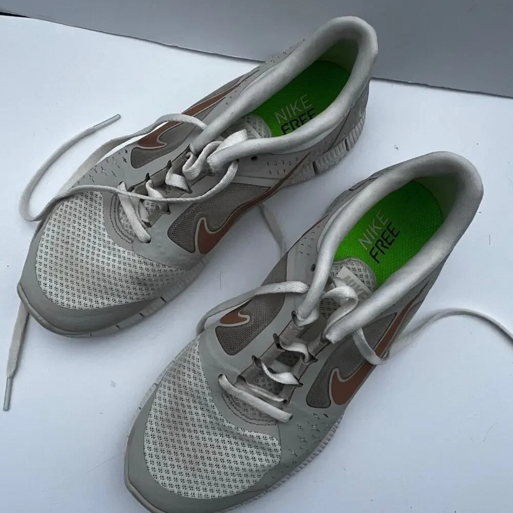 Nike Free White Rose Nike logo., Women's sneakers Women's size 8